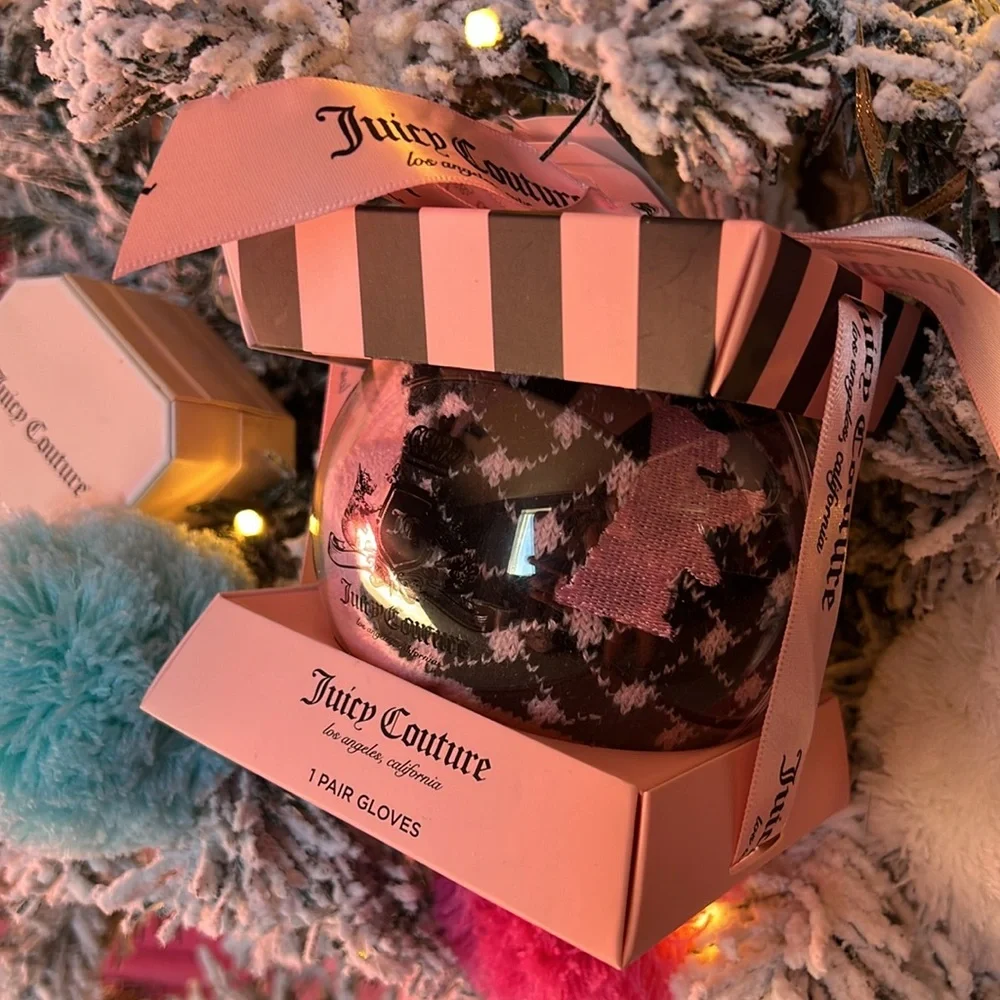 NWT✨Juicy Couture Christmas Gloves Ornament 🎀🤎 PINK